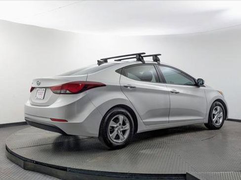 Used 2015 Hyundai Elantra SE FWD image 8