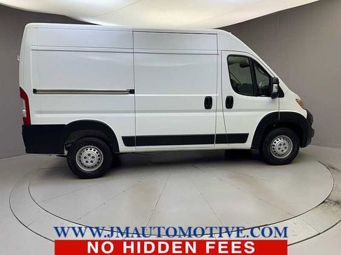 Used 2024 RAM ProMaster 2500 w/ Convenience Group FWD image 6