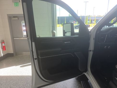 Used 2026 GMC Sierra 2500 AT4X AWD/4WD image 46