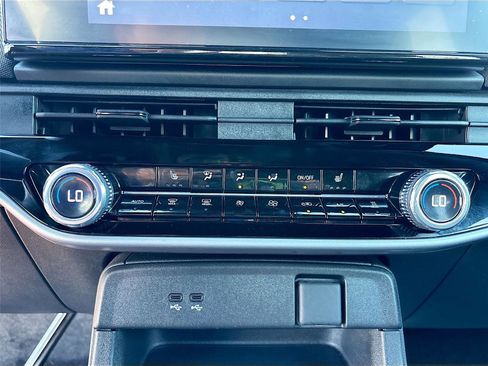 Used 2024 Honda Prologue EX image 19