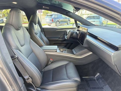 Used 2022 Tesla Model X Plaid image 41