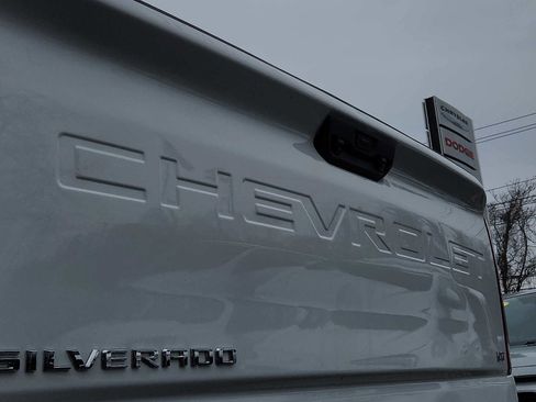 Used 2024 Chevrolet Silverado 2500 LT image 29