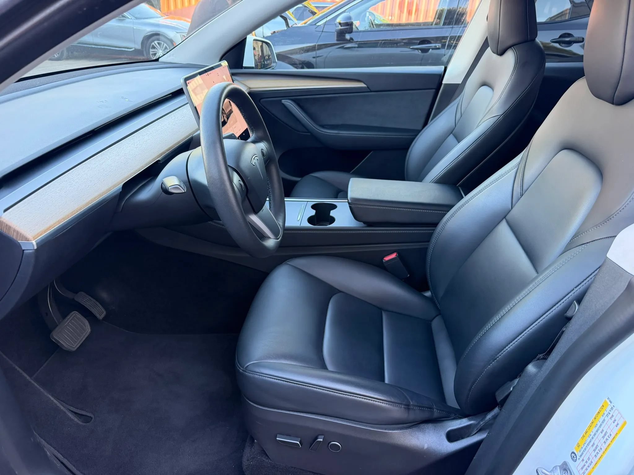 Used 2022 Tesla Model Y Long Range AWD/4WD image 15