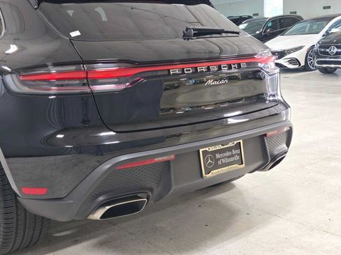 Used 2025 Porsche Macan AWD/4WD image 13
