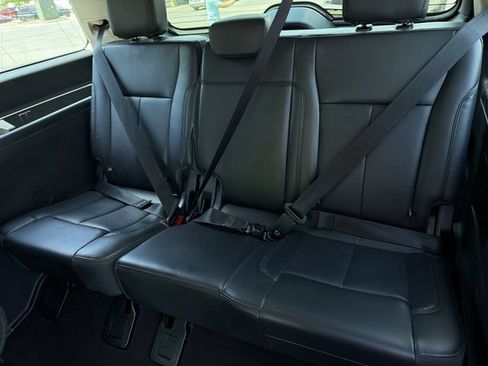 Used 2024 Ford Expedition XLT RWD image 20