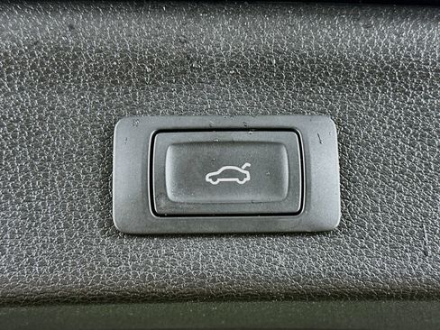 Used 2025 Audi Q3 2.0T Premium AWD/4WD image 30