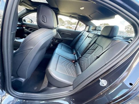 Used 2024 BMW 530i xDrive image 27