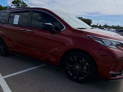 Certified 2021 Toyota Sienna XSE