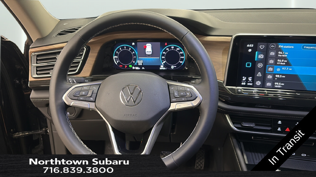 Used 2025 Volkswagen Atlas SE AWD/4WD image 23