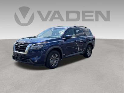 Used 2025 Nissan Pathfinder SV