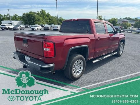 Used 2018 GMC Sierra 1500 SLE w/ SLE Value Package AWD/4WD image 3