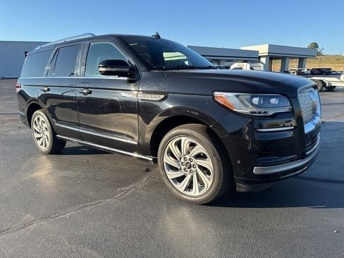 Used 2024 Lincoln Navigator Reserve image 5