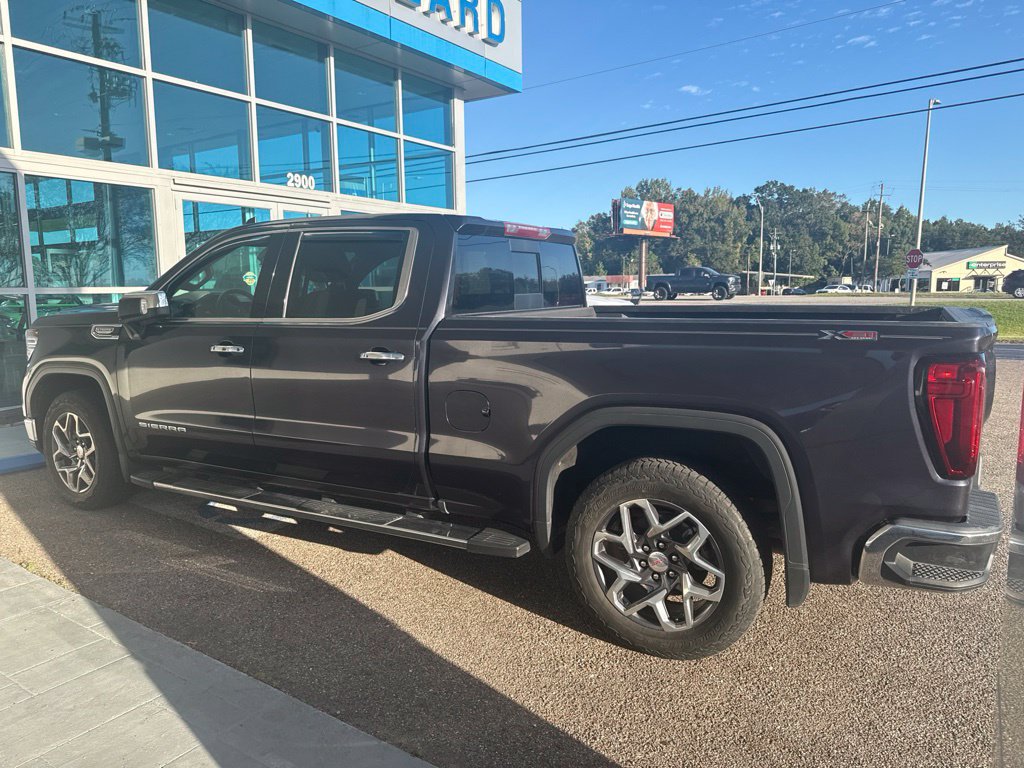 Used 2024 GMC Sierra 1500 SLT AWD/4WD image 4