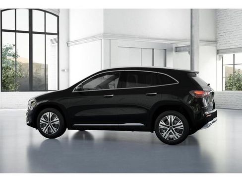 Certified 2026 Mercedes-Benz GLA 250 4MATIC image 32