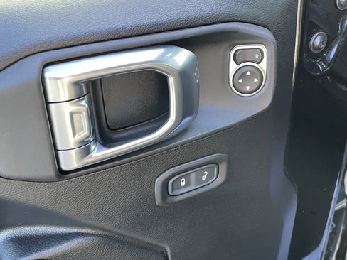 Used 2023 Jeep Wrangler Sport image 12