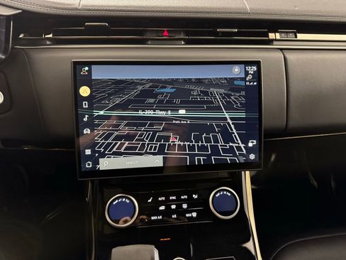 Used 2023 Land Rover Range Rover Sport SE image 21