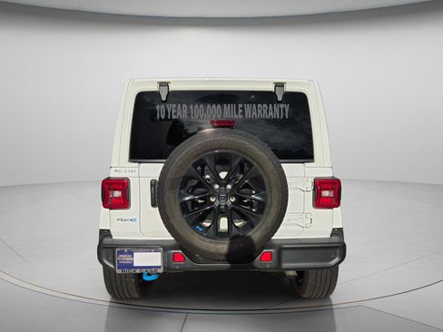 Used 2023 Jeep Wrangler Unlimited Sahara w/ Safety Group AWD/4WD image 5