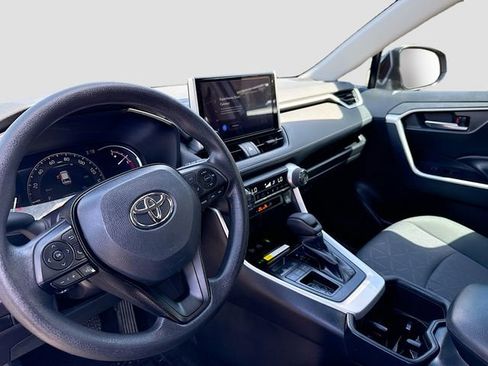 Used 2024 Toyota RAV4 XLE w/ Convenience Package image 9