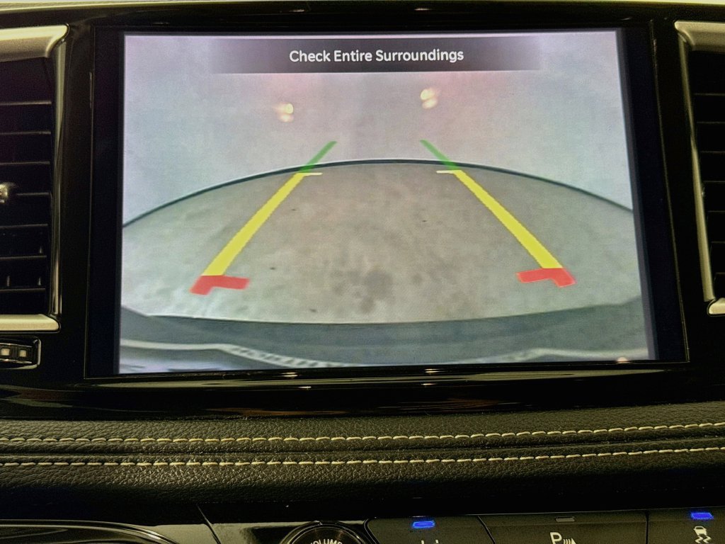 Used 2024 Chrysler Pacifica Limited FWD image 17