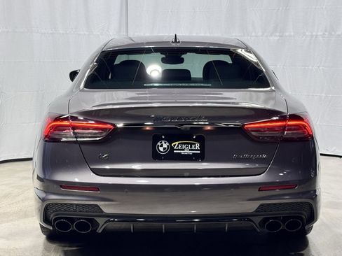 Used 2023 Maserati Quattroporte Modena Q4 image 6