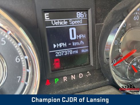 Used 2012 Chrysler Town & Country Touring w/ Entertainment Group #1 FWD image 25