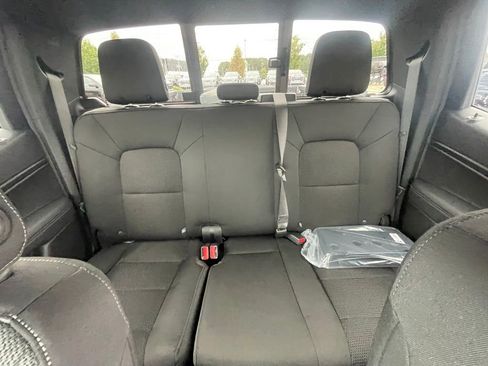 New 2026 GMC Canyon Elevation w/ Convenience Package image 25