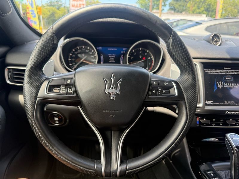 Used 2020 Maserati Levante S AWD/4WD image 20
