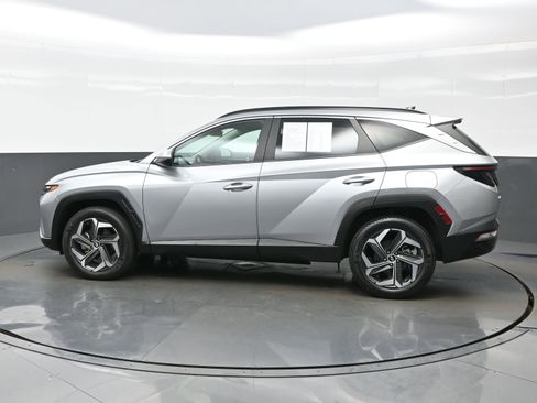 Used 2022 Hyundai Tucson SEL w/ Convenience + Premium Package AWD/4WD image 3