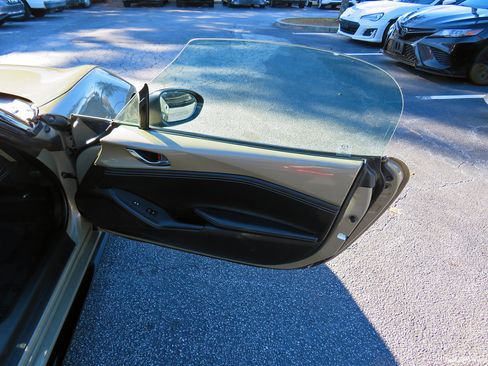 Used 2023 MAZDA MX-5 Miata Club w/ Brembo/BBS Recaro Package image 33