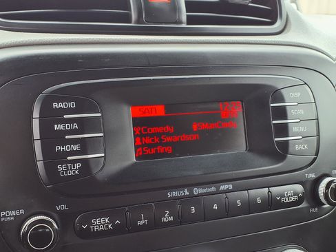 Used 2014 Kia Soul FWD image 9