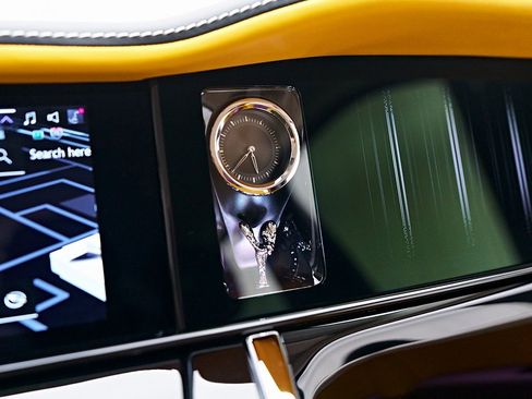 Used 2025 Rolls-Royce Cullinan image 88