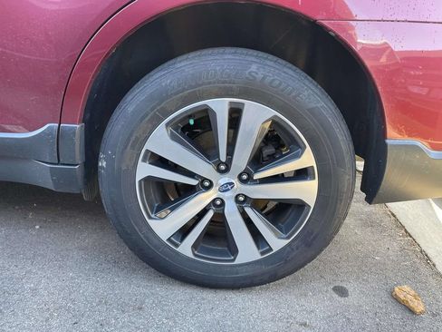 Used 2019 Subaru Outback 2.5i Limited AWD/4WD image 5