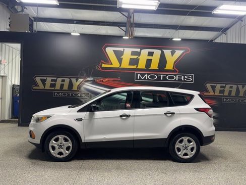 Used 2017 Ford Escape S image 3