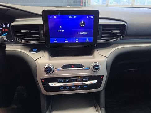 Used 2023 Ford Explorer XLT RWD image 24