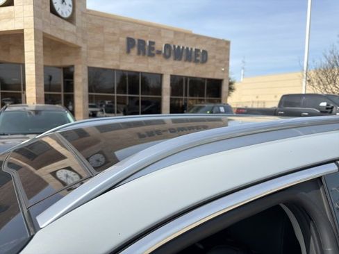 Certified 2024 Kia Sorento EX w/ Panoramic Sunroof Package image 7