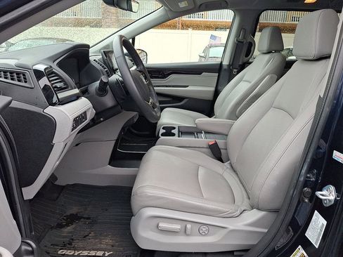 Used 2024 Honda Odyssey Touring image 14