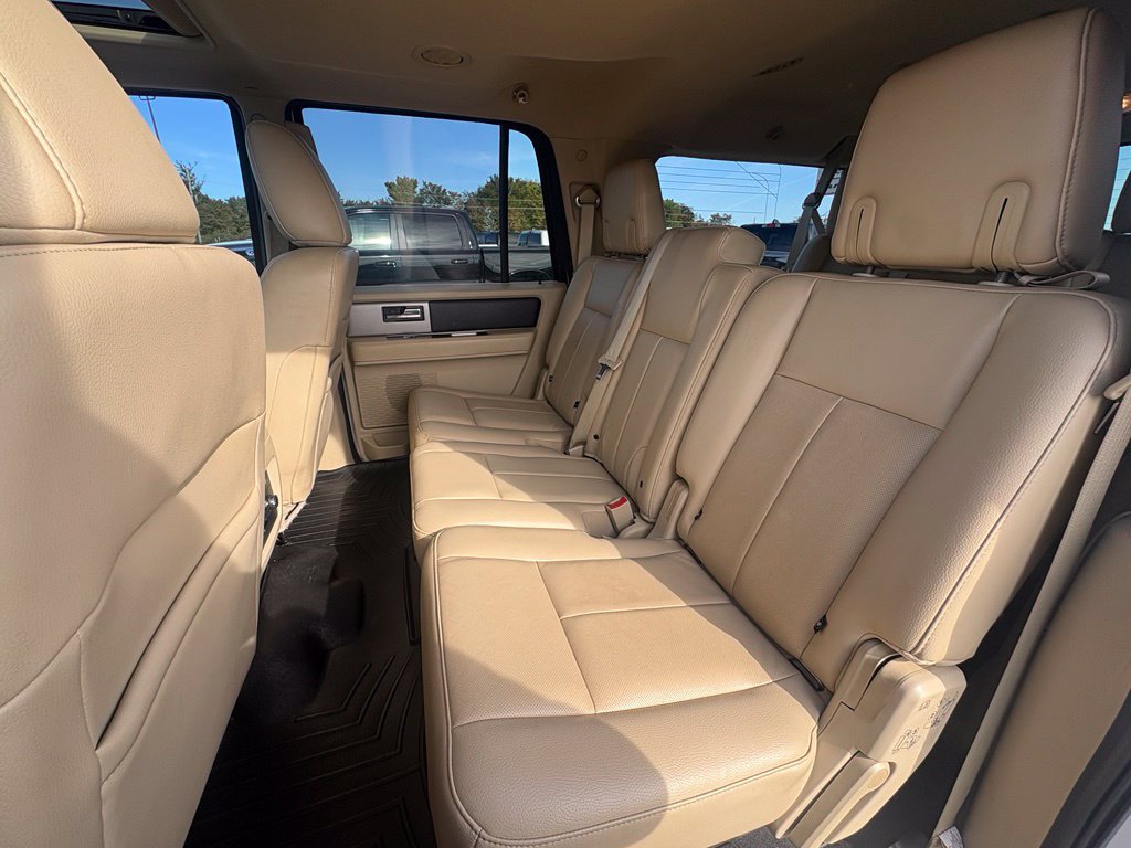 Used 2016 Ford Expedition EL XLT w/ Equipment Group 202A RWD image 26
