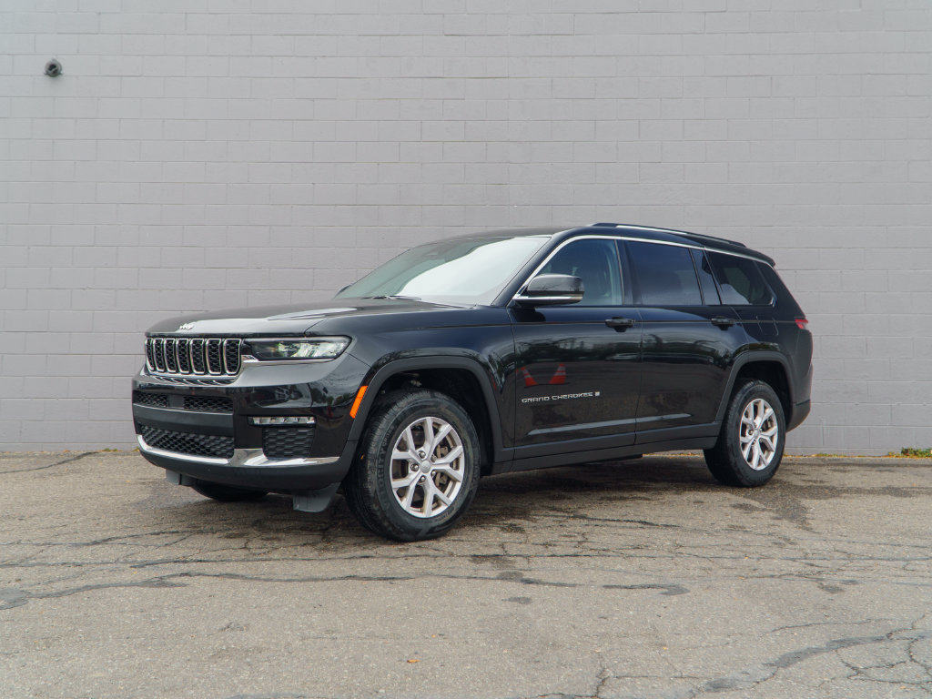 Used 2022 Jeep Grand Cherokee L Limited AWD/4WD image 1