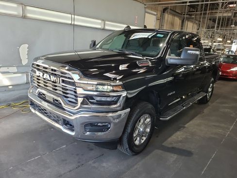 Used 2026 RAM 2500 Big Horn AWD/4WD image 9