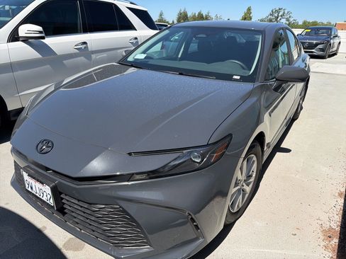 Used 2026 Toyota Camry LE w/ Convenience Package FWD image 2