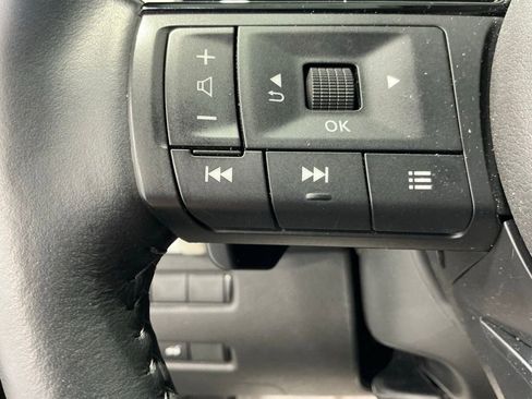 Used 2023 Nissan Rogue SL w/ SL Premium Package image 23