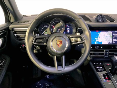 Certified 2024 Porsche Macan AWD/4WD image 15