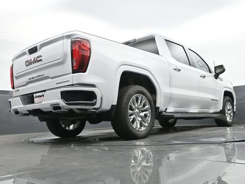 Used 2024 GMC Sierra 1500 Denali w/ Technology Package AWD/4WD image 27