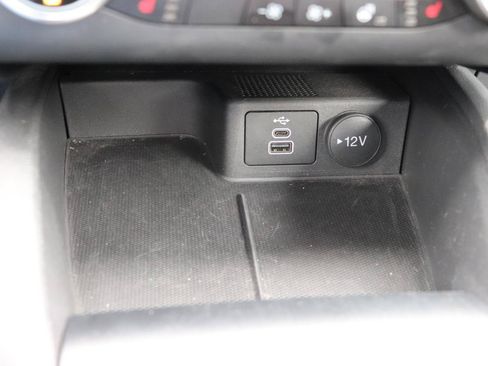 Used 2025 Ford Escape ST-Line Select AWD/4WD image 35