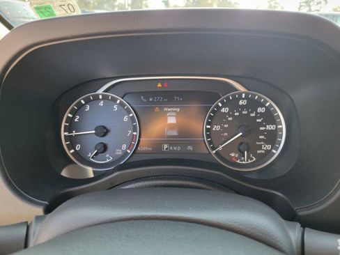 Used 2025 Nissan Frontier SV image 16