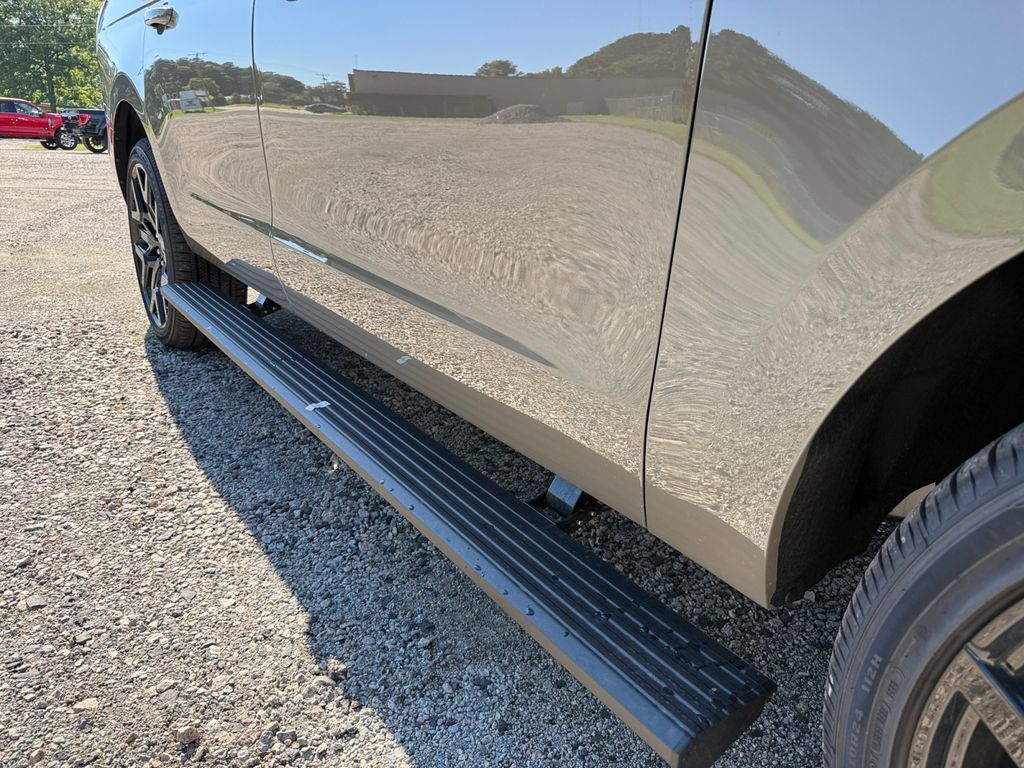 New 2026 Ford Expedition Max Platinum w/ Stealth Performance Package AWD/4WD image 28