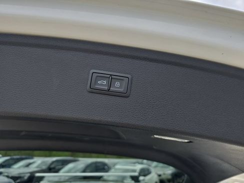 Used 2023 Audi Q5 2.0T Premium Plus AWD/4WD image 16