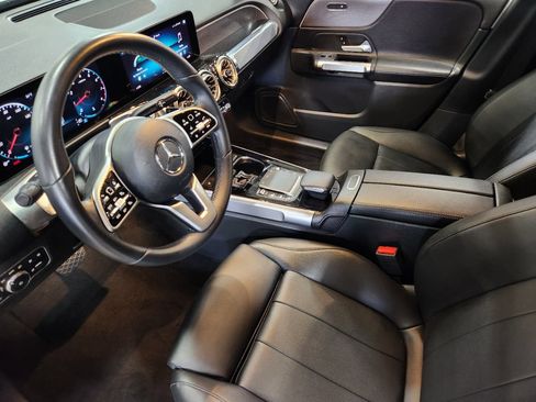 Used 2022 Mercedes-Benz GLB 250 image 23