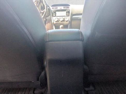 Used 2016 Subaru Crosstrek 2.0i Premium AWD/4WD image 11