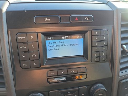 Used 2020 Ford F250 XL w/ Power Equipment Group image 26